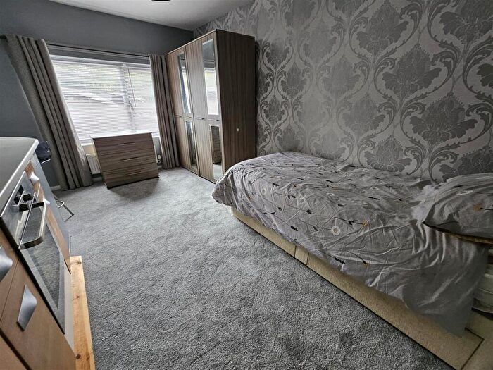 Studio To Rent In Ouse Terrace, Conisbrough, Doncaster, DN12