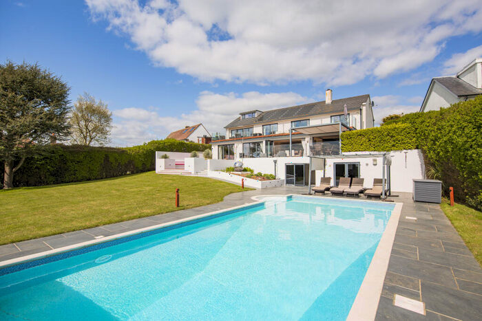 4 Bedroom House To Rent In Hill Brow, Hove, BN3