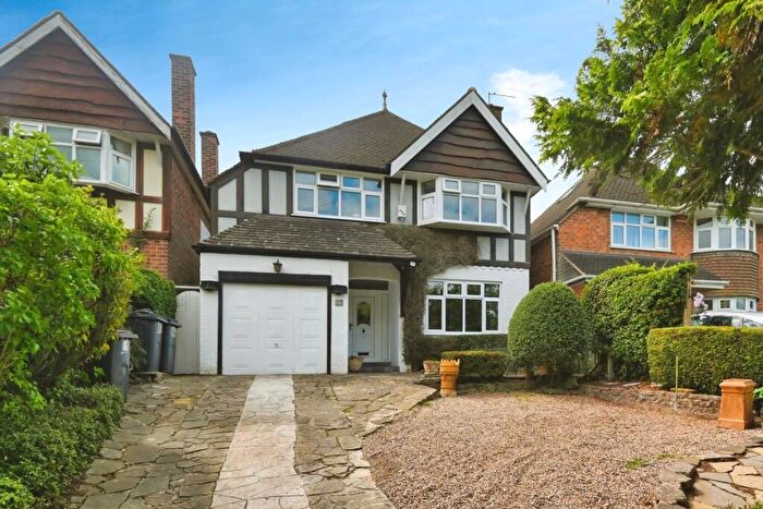 3 Bedroom Detached House For Sale In East View Road, Sutton Coldfield, B72