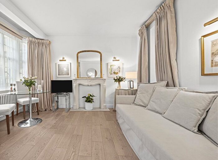 Studio To Rent In Queen Court, Queen Square, WC1N