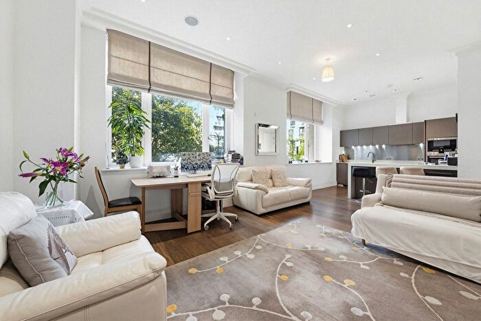 2 Bedroom Flat For Sale In Sterling Mansions, Leman Street, E1