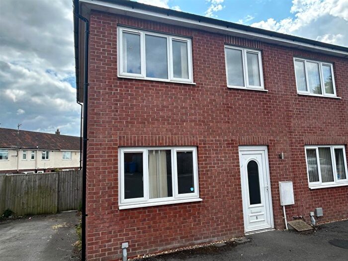3 Bedroom Semi-Detached House To Rent In Eastway, Eastfield, Scarborough, YO11