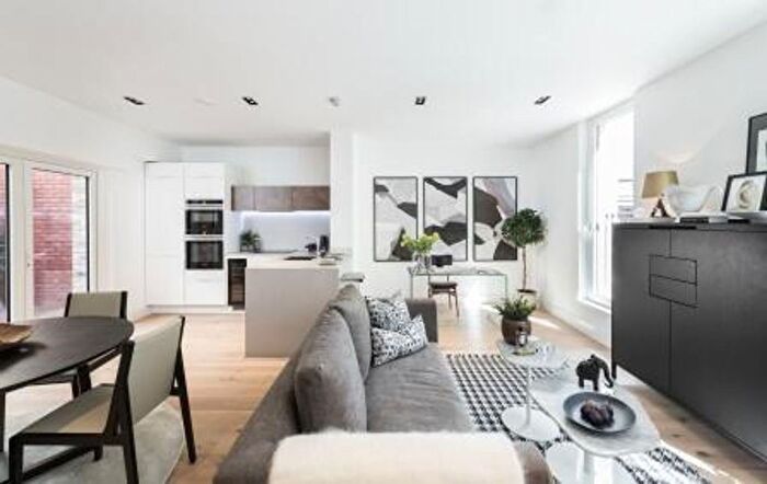 3 Bedroom Flat To Rent In Exchange Gardens, Keybridge Tower, SW8