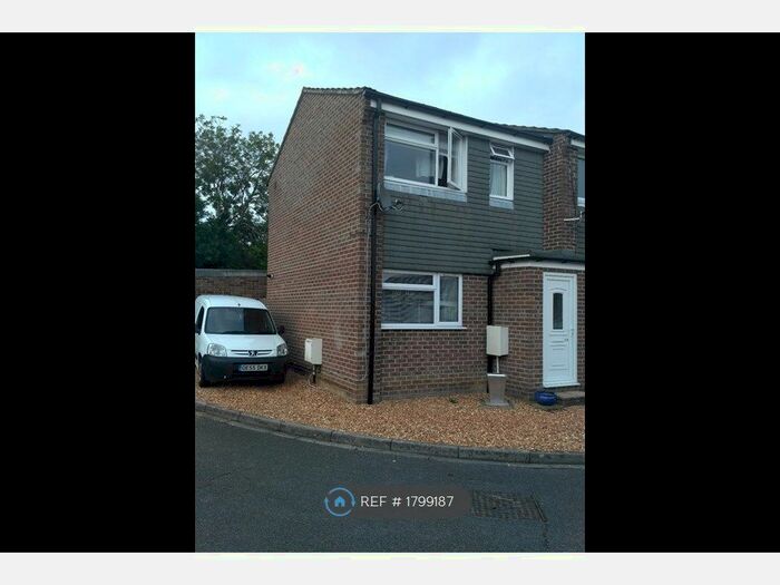 1 Bedroom Semi-Detached House To Rent In Flecker Close, Thatcham, RG18