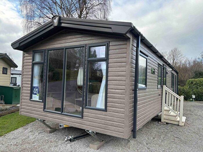 2 Bedroom Park Home For Sale In Bentham Road, Ingleton, Carnforth, LA6