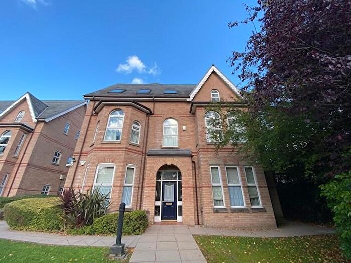 3 Bedroom Flat To Rent In Parkside, Hart Road, Fallowfield, M14