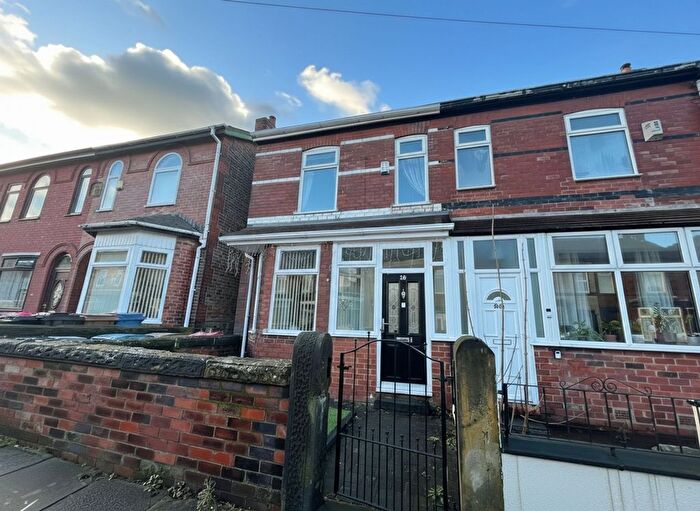 4 Bedroom Semi Detached House For Sale In Alexandra Road, Eccles, M30