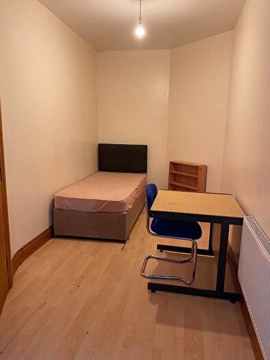 3 Bedroom Flat To Rent In Surbiton Rd, Kingston Upon Thames, London, KT1