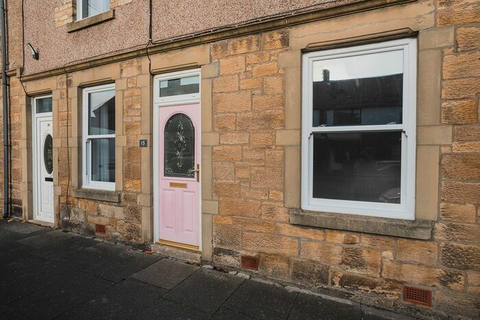 2 Bedroom Flat To Rent In Queens Road, Seaton Sluice, Tyne &amp; Wear, NE26