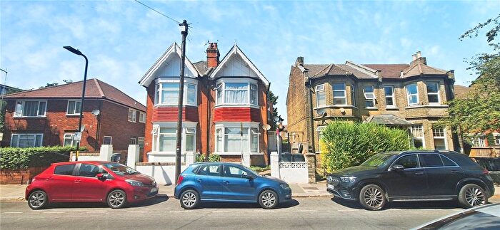 1 Bedroom Flat To Rent In Carlyle Road, Ealing, W5