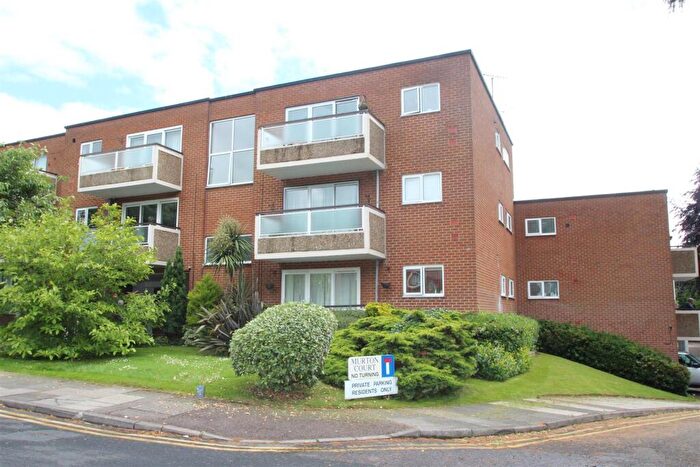 3 Bedroom Apartment To Rent In Hillside Road, St. Albans, AL1