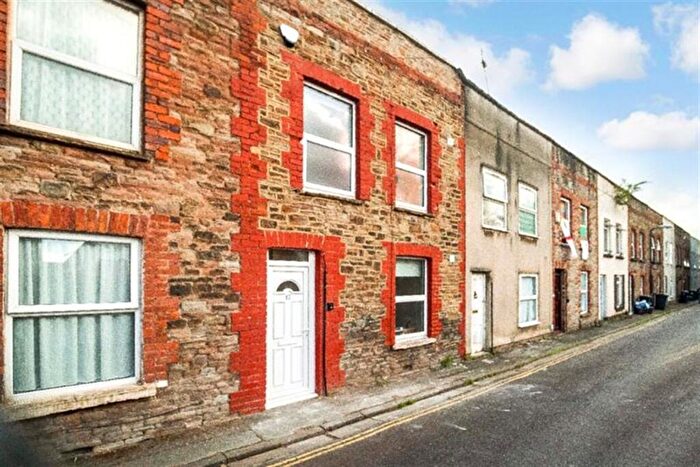 3 Bedroom Terraced House To Rent In Bedroom Terraced House In Albert Terrace, Bristol, BS16