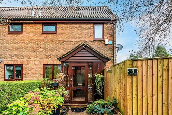 1 Bedroom Semi-Detached House For Sale In Treelands, North Holmwood, RH5