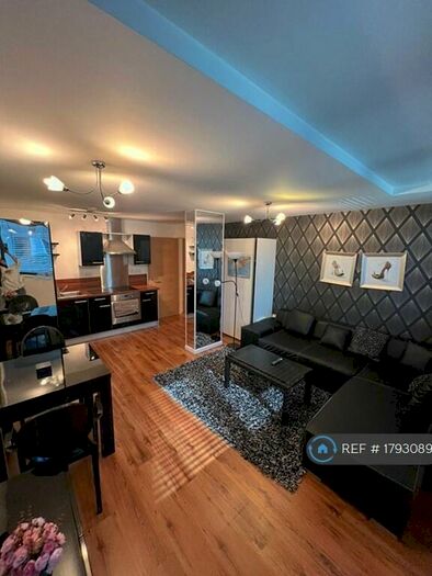 1 Bedroom Flat To Rent In Mann Island, Liverpool, L3