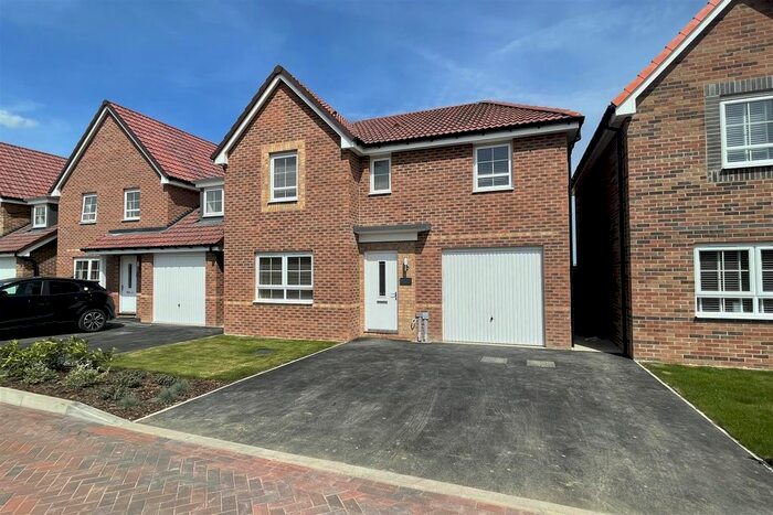 4 Bedroom Detached House To Rent In Butterfield Gardens, Bourne, PE10