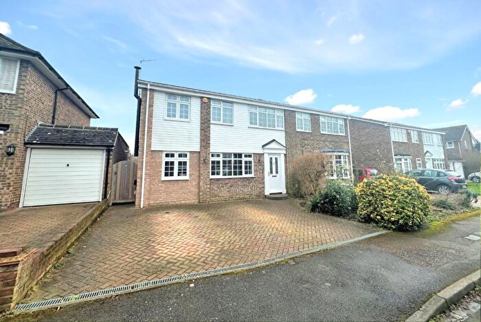 4 Bedroom Semi Detached House For Sale In The Paddocks, Wendover, Aylesbury, Buckinghamshire, HP22