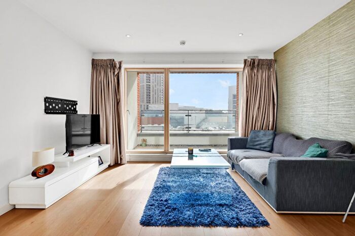 1 Bedroom Flat For Sale In Hardwicks Square, Wandsworth, SW18