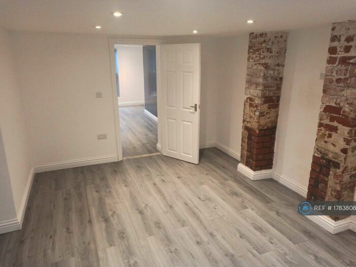 1 Bedroom Flat To Rent In Hardy Street, Leeds, LS11