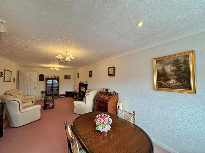 2 Bedroom Apartment For Sale In Station Road, Thorpe Bay, Essex, SS1