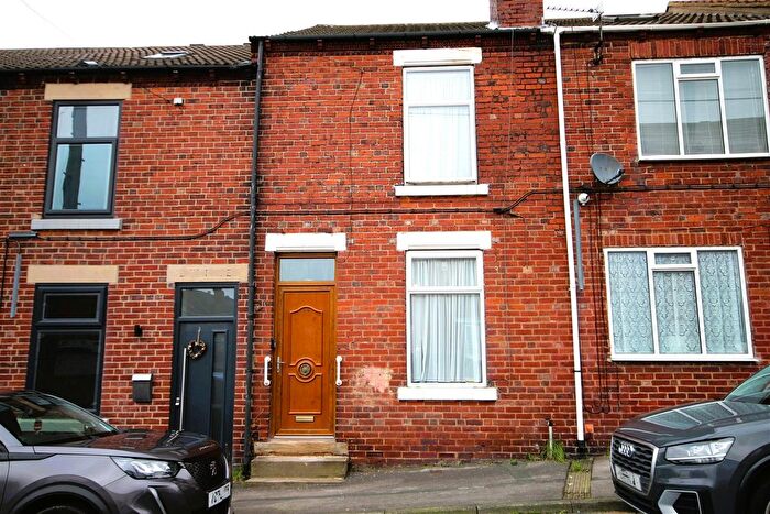 2 Bedroom Terraced House To Rent In Dixon Street, Featherstone, Pontefract, WF7