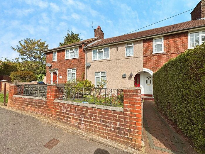 2 Bedroom Property For Sale In Trevor Gardens, Edgware, HA8