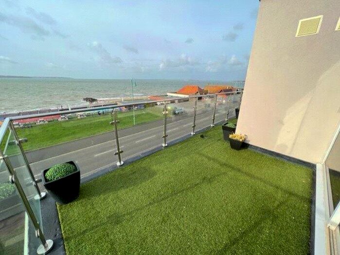 2 Bedroom Apartment To Rent In Bembridge Lodge, Marine Parade East, Lee On The Solent, PO13