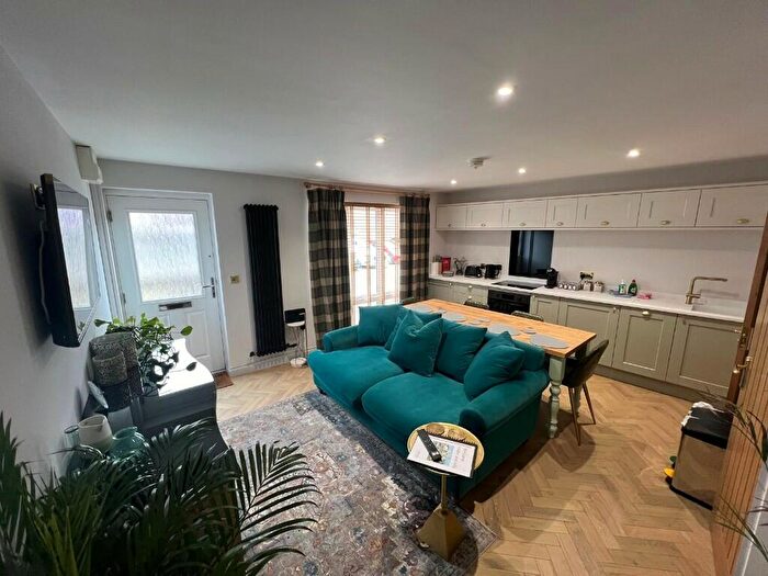 1 Bedroom Town House To Rent In Belle Vue Terrace, Ripon, North Yorkshire, HG4