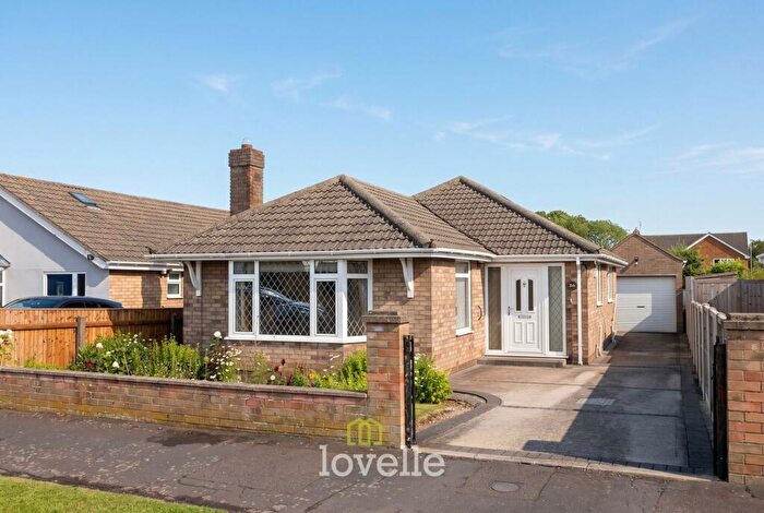 3 Bedroom Detached Bungalow For Sale In Holton Mount, Holton-Le-Clay, DN36