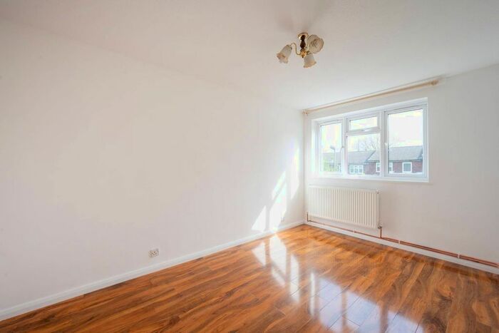 3 Bedroom Property To Rent In Newnes Path, Putney, London, SW15