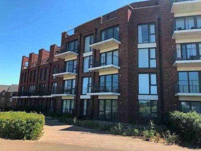 2 Bedroom Flat To Rent In Waters Edge, Youngman Place, Taunton, TA1