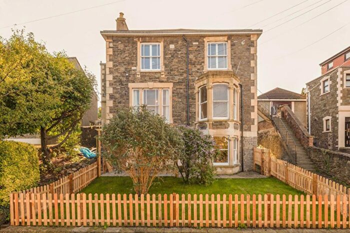 1 Bedroom Flat For Sale In Knowle Road, Totterdown, BS4