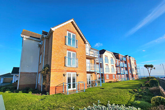 2 Bedroom Apartment For Sale In Ross House, Lee-On-The-Solent, PO13