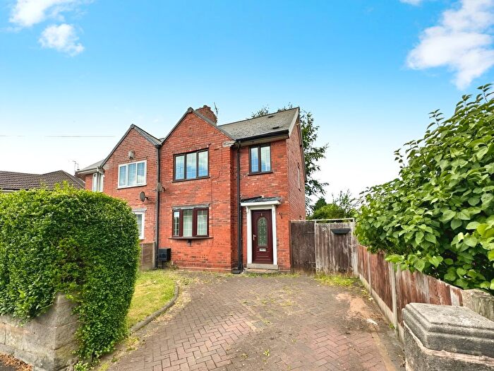 3 Bedroom Semi-detached House To Rent In Beech Road, Wednesbury, WS10