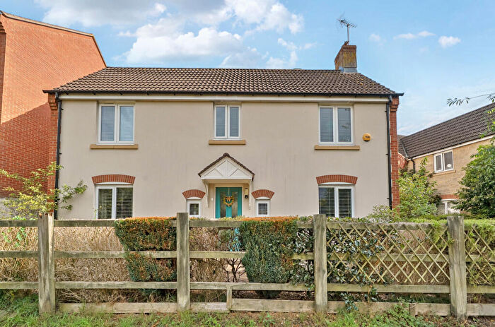 4 Bedroom Detached House For Sale In Jopp Close, Swindon, Wiltshire, SN25