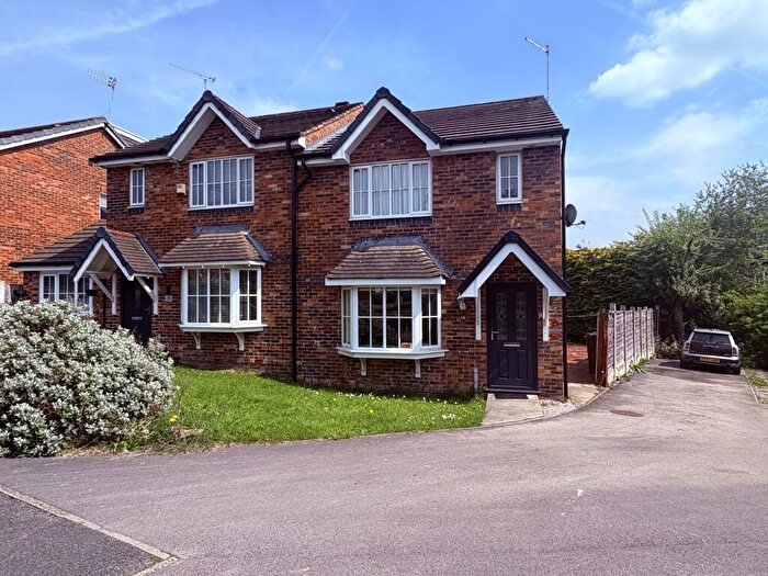 3 Bedroom House To Rent In Camberley Close, Bury, BL8
