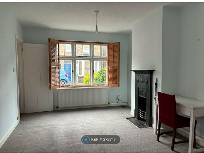 2 Bedroom Maisonette To Rent In Natal Road, Cambridge, CB1