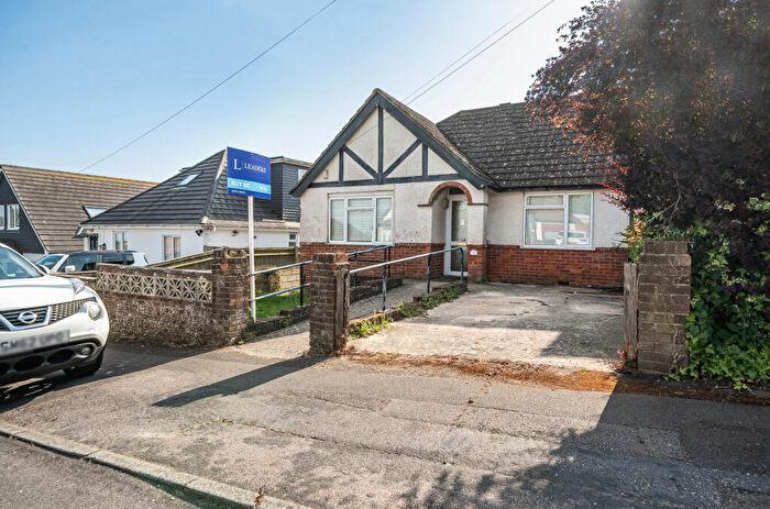 3 Bedroom Bungalow For Sale In Rosebery Avenue, Brighton, East Sussex, BN2