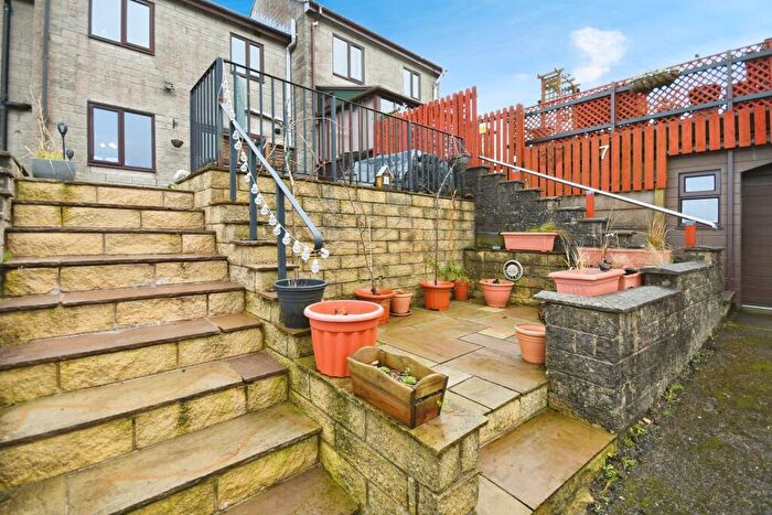 3 Bedroom Terraced House For Sale In Grinlow Close, Buxton, Derbyshire, SK17