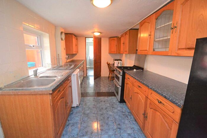 4 Bedroom Terraced House To Rent In Blenheim Road, Town, RG1