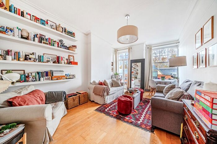 1 Bedroom Flat To Rent In Kings Road, SW3