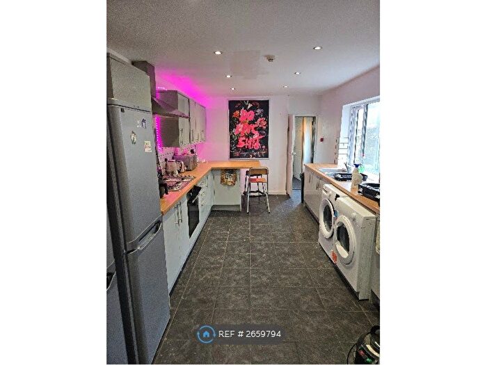 6 Bedroom Terraced House To Rent In King Edward Road, Swansea, SA1