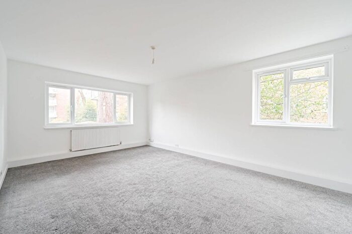 2 Bedroom Flat To Rent In Shepherds Hill, Highgate, London, N6