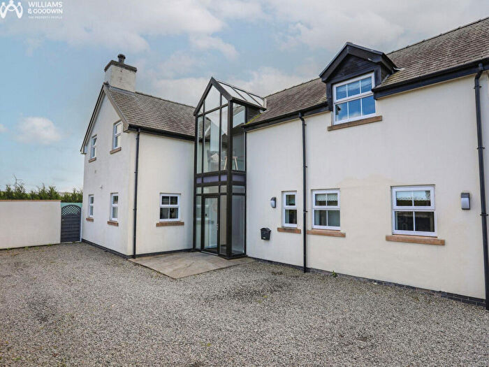 7 Bedroom Detached House For Sale In High Street, Cemaes Bay, Anglesey, LL67