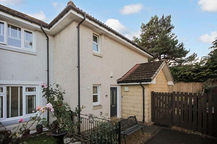 4 Bedroom End Of Terrace House For Sale In Craigroyston Grove, Edinburgh, EH4