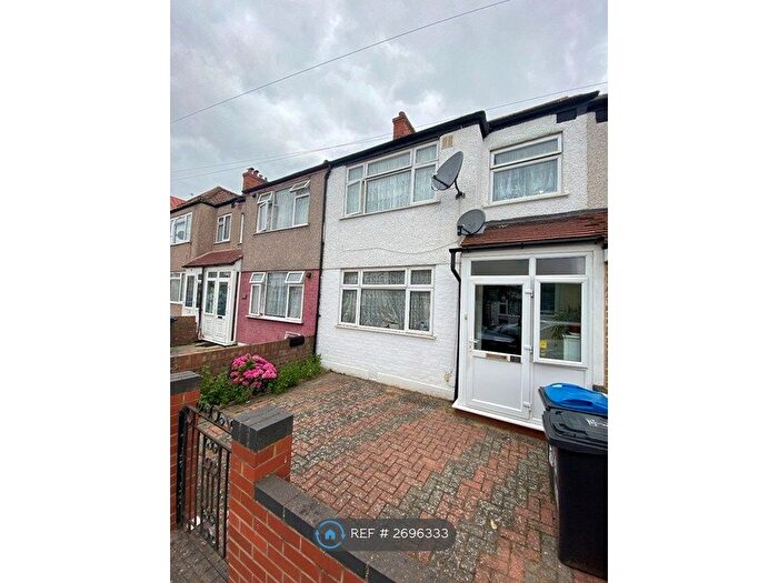 3 Bedroom Terraced House To Rent In Abbotts Road, Mitcham, CR4