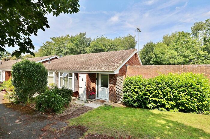 2 Bedroom Bungalow For Sale In Chipstead Court, Knaphill, Woking, Surrey, GU21