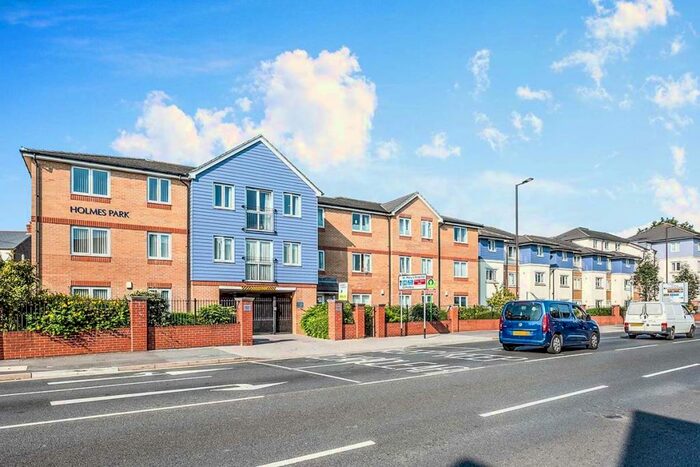 1 Bedroom Flat To Rent In Milton Road, Southsea, Hampshire, PO4