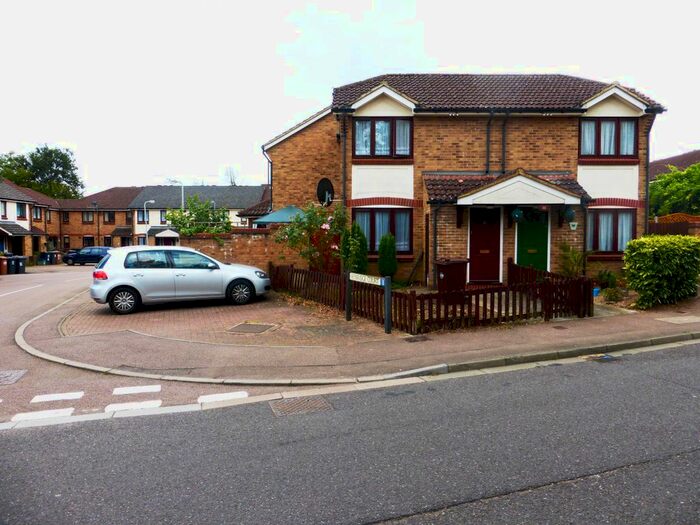 2 Bedroom Property To Rent In Heybridge Court, Hertford, SG14