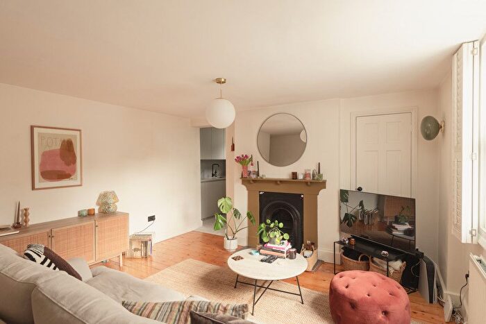 1 Bedroom Flat For Sale In Manor Avenue, Brockley, SE4