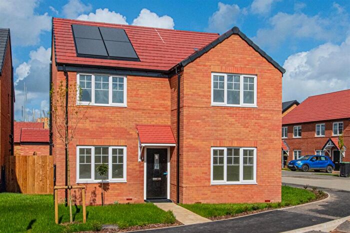 4 Bedroom House For Sale In Eyam Close, Desborough, Kettering, NN14